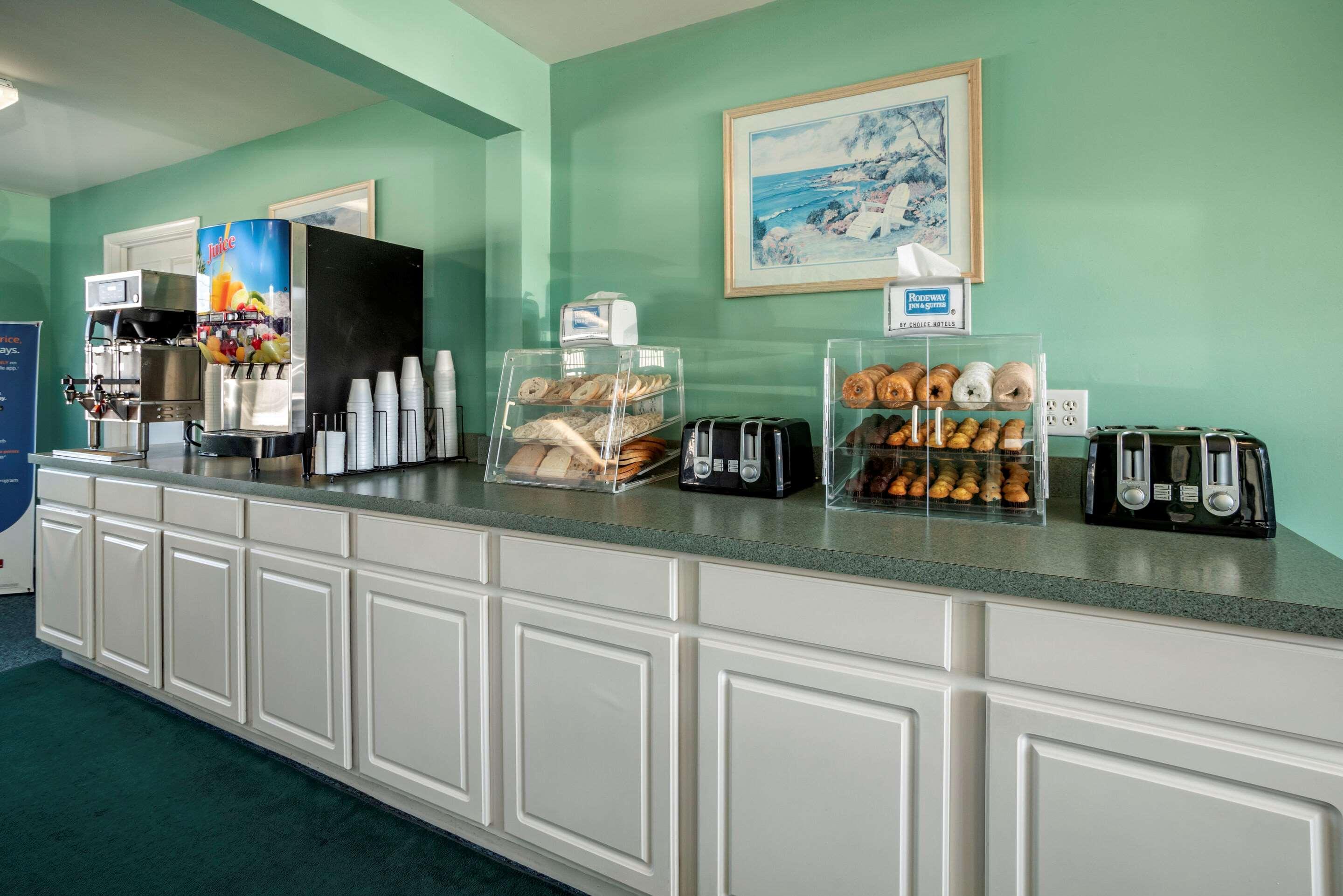 Rodeway Inn & Suites Rehoboth Beach Ngoại thất bức ảnh